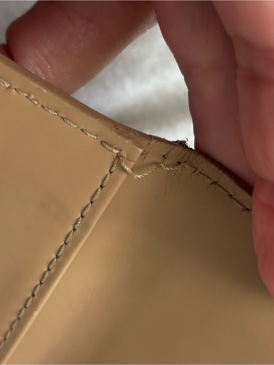 Louis Vuitton Vernis Key Pouch Wallet in Tan Patent